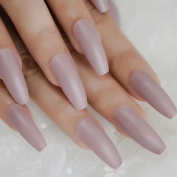 💎5/$25💎 Long Coffin Mauve Matte Press On Nails - Picture 1 of 3
